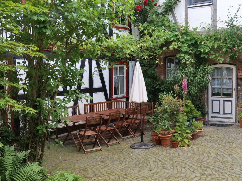 Old Town Hall Apartment In Baden-Wuerttemberg Weilmunster Eksteriør billede