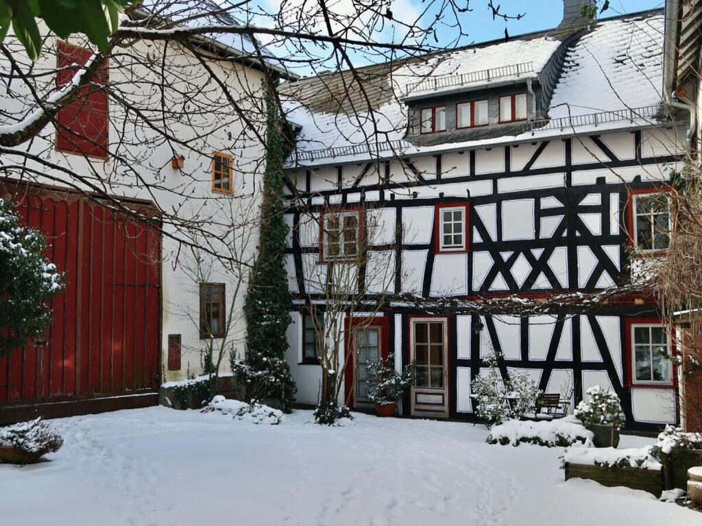 Old Town Hall Apartment In Baden-Wuerttemberg Weilmunster Eksteriør billede