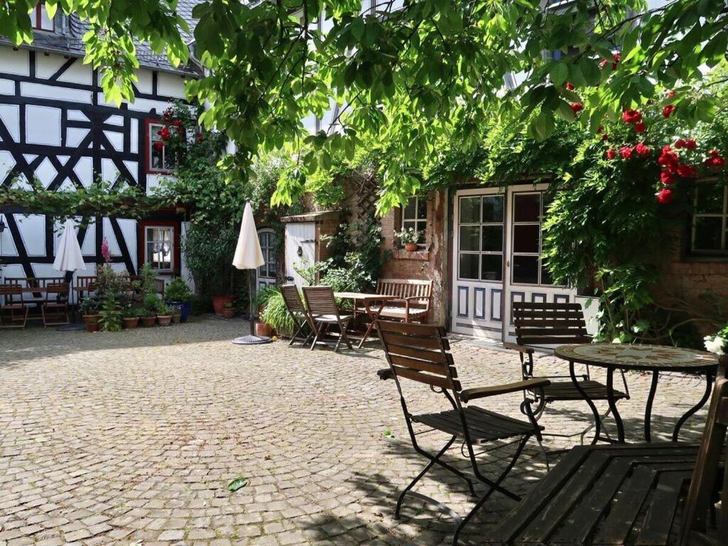 Old Town Hall Apartment In Baden-Wuerttemberg Weilmunster Eksteriør billede