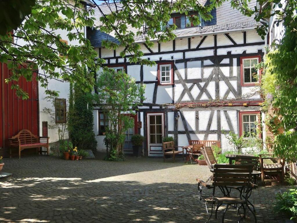 Old Town Hall Apartment In Baden-Wuerttemberg Weilmunster Eksteriør billede